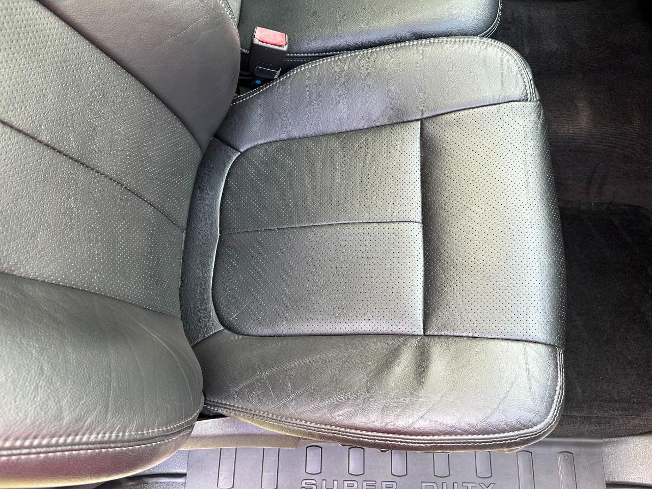 Ford Super Duty F-250 SRW 4WD Crew Cab 156" Lariat 2016