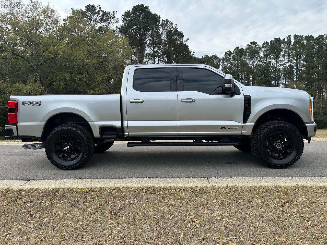 Ford Super Duty F-250 SRW XLT 4WD Crew Cab 6.75' Box 2023