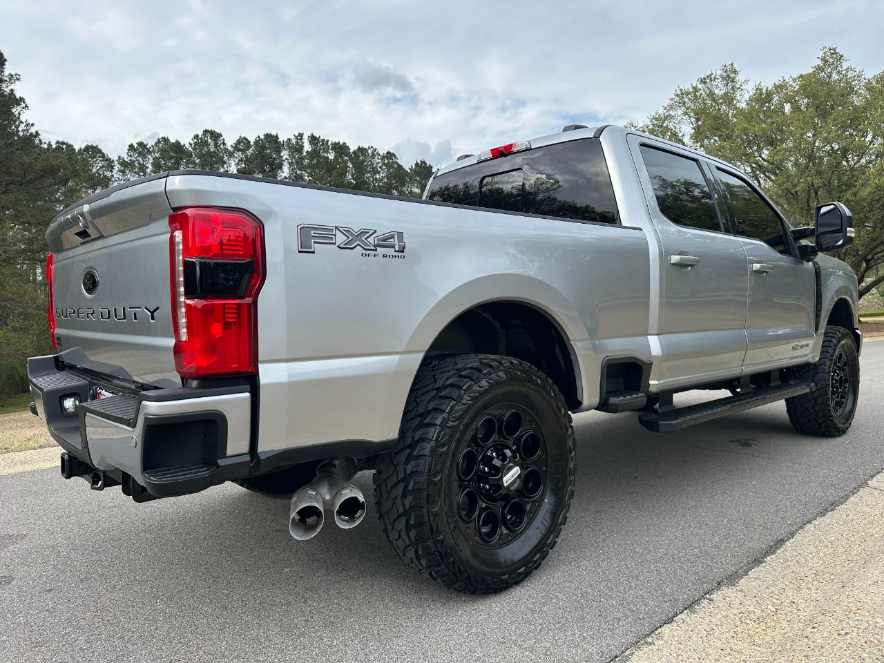 Ford Super Duty F-250 SRW XLT 4WD Crew Cab 6.75' Box 2023