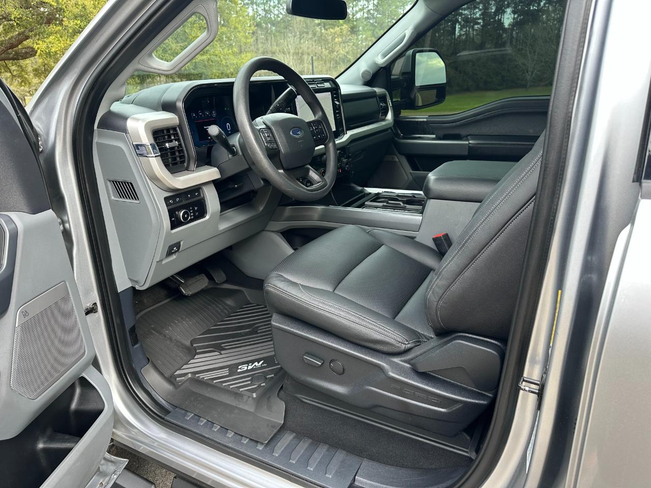 Ford Super Duty F-250 SRW XLT 4WD Crew Cab 6.75' Box 2023