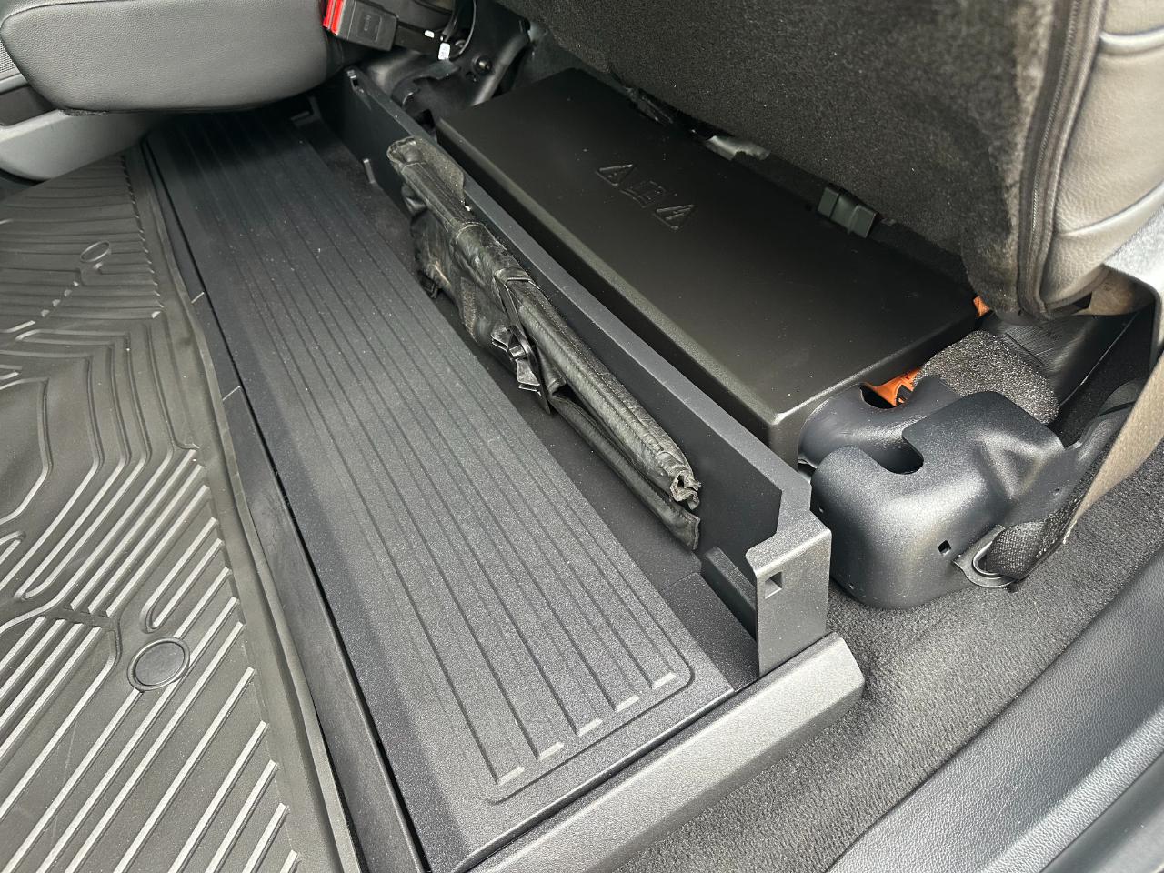 Ford Super Duty F-250 SRW XLT 4WD Crew Cab 6.75' Box 2023