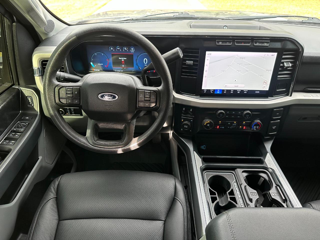 Ford Super Duty F-250 SRW XLT 4WD Crew Cab 6.75' Box 2023