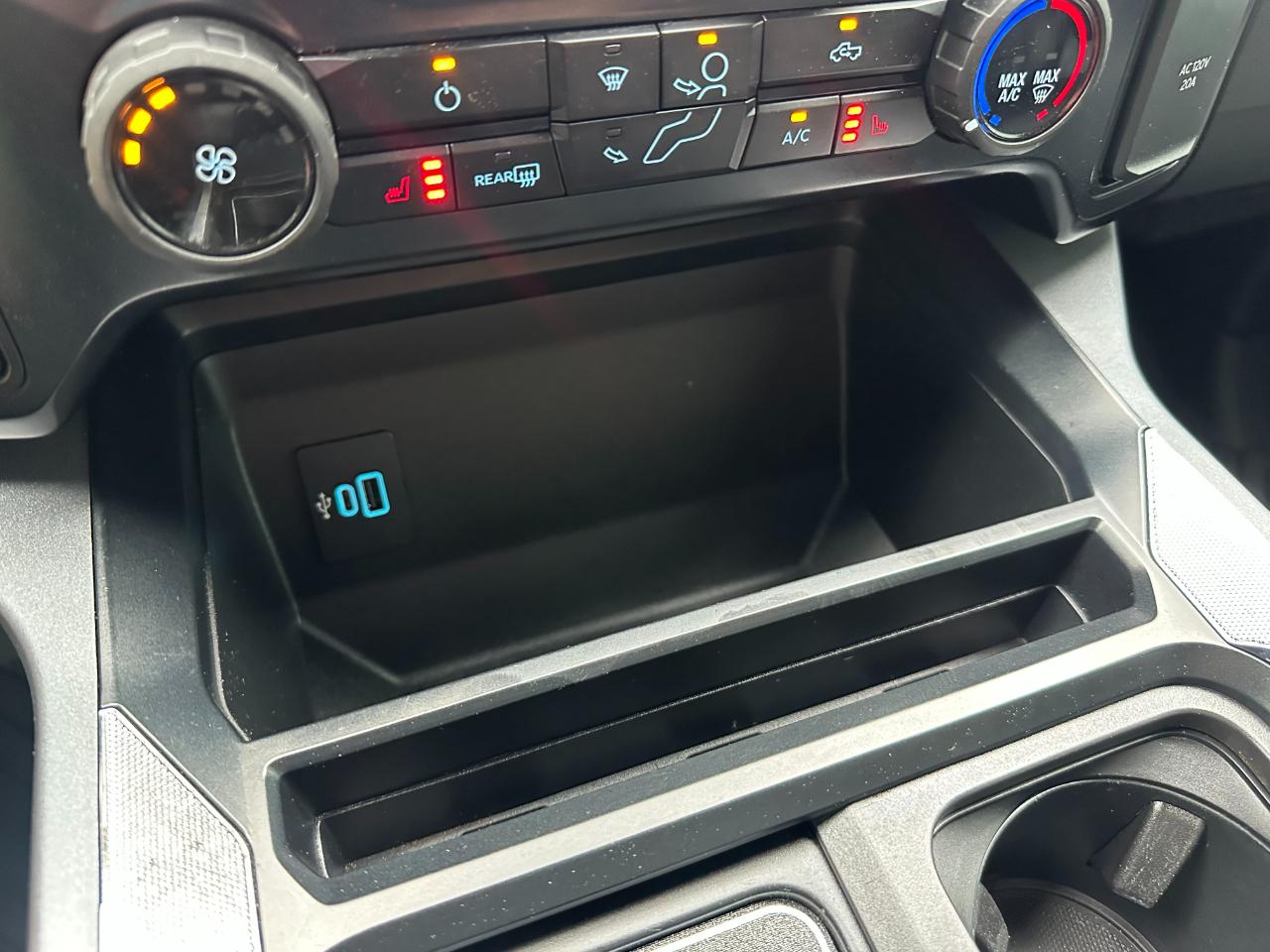 Ford Super Duty F-250 SRW XLT 4WD Crew Cab 6.75' Box 2023