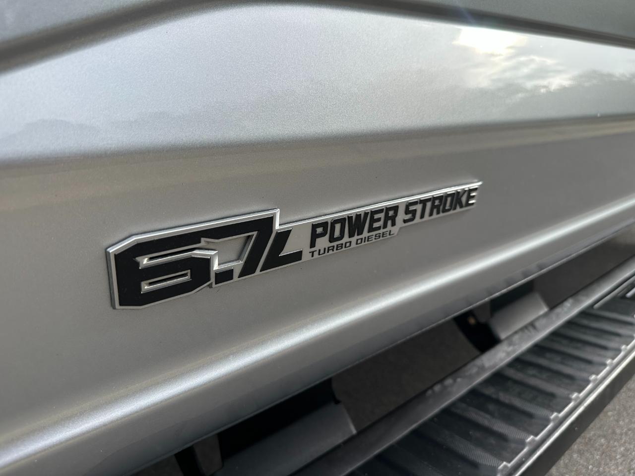 Ford Super Duty F-250 SRW XLT 4WD Crew Cab 6.75' Box 2023