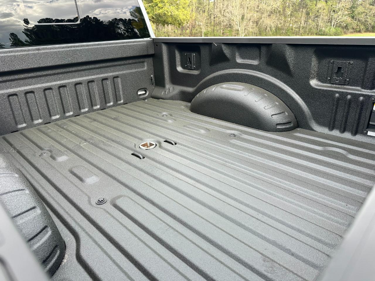 Ford Super Duty F-250 SRW XLT 4WD Crew Cab 6.75' Box 2023