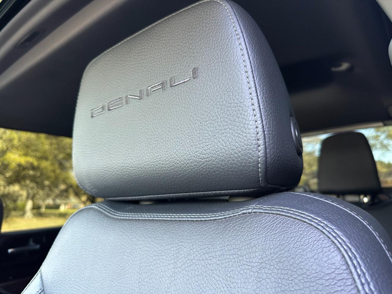 GMC Sierra 2500HD 4WD Crew Cab 159" Denali 2023