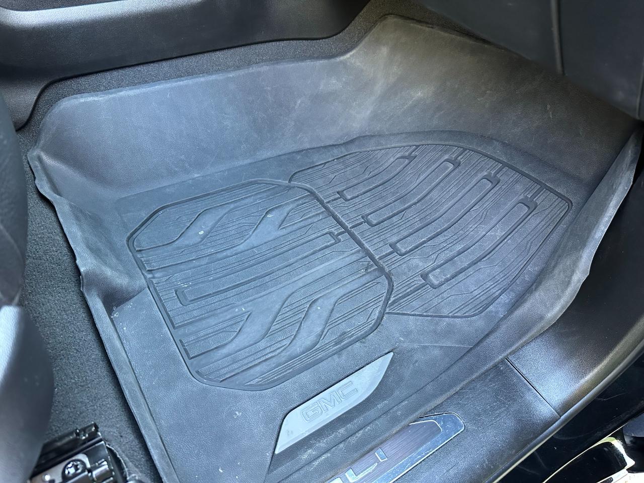 GMC Sierra 2500HD 4WD Crew Cab 159" Denali 2023