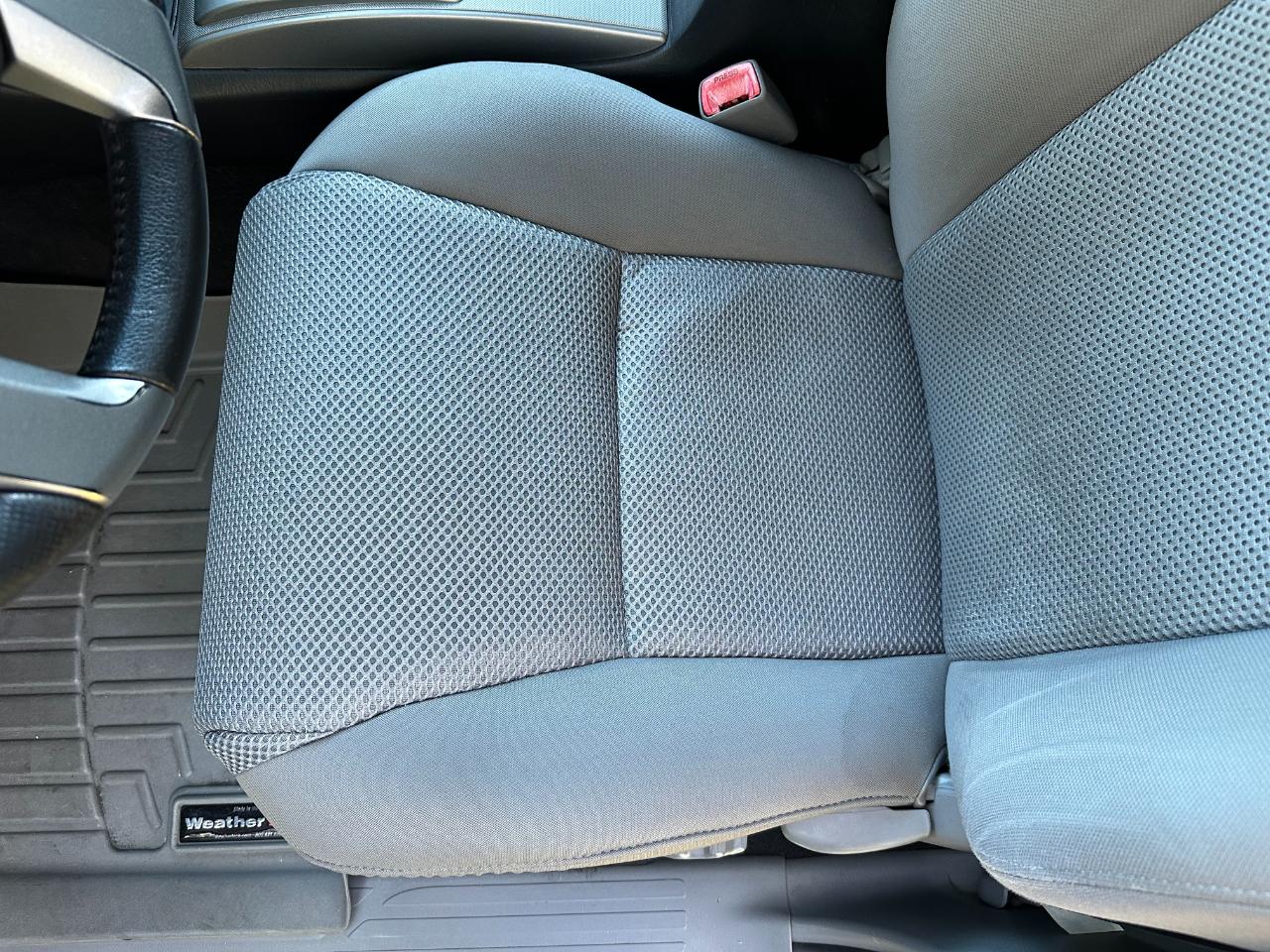 Toyota Tacoma 2WD Double Cab V6 AT PreRunner (Natl) 2012