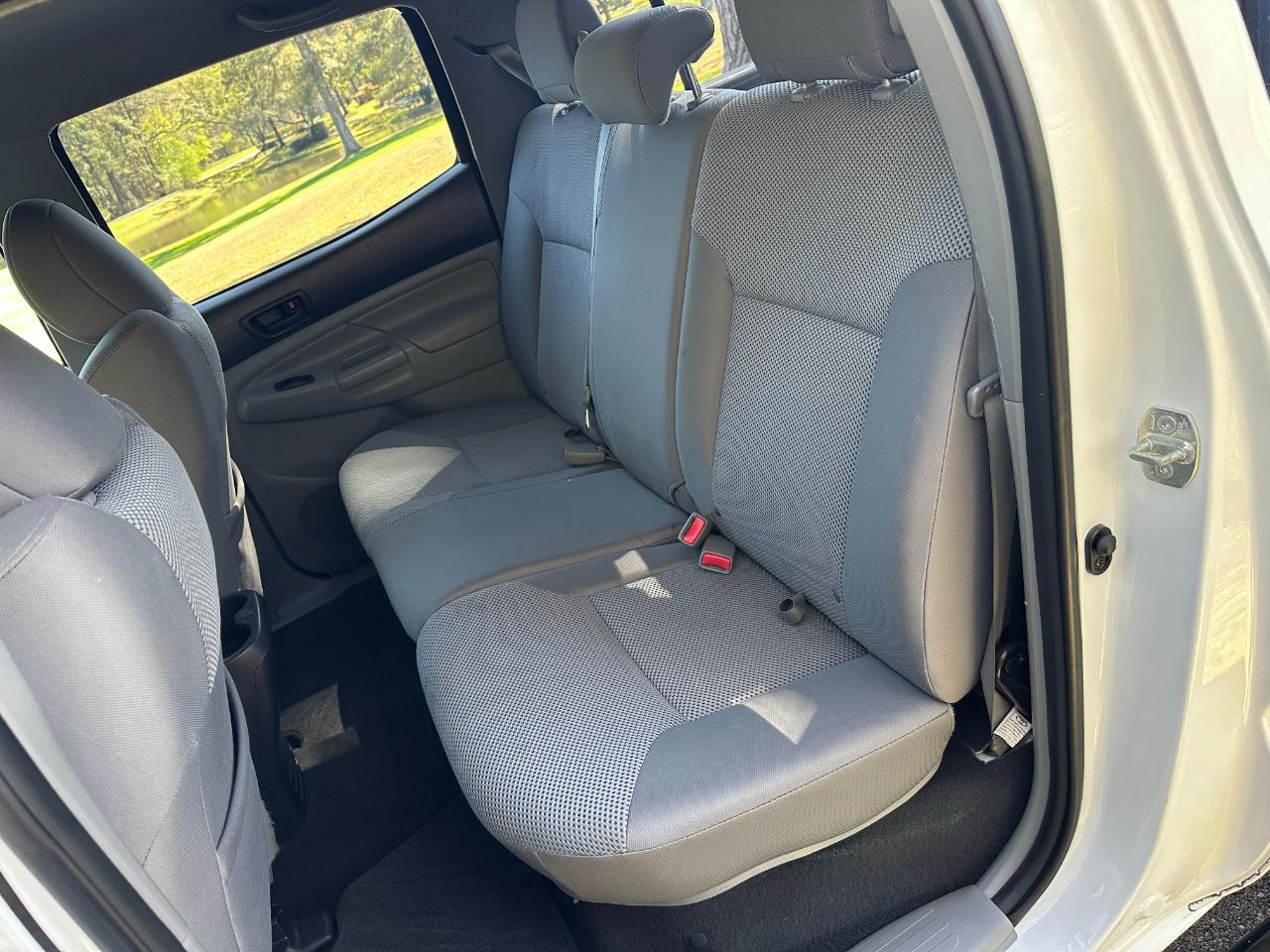 Toyota Tacoma 2WD Double Cab V6 AT PreRunner (Natl) 2012