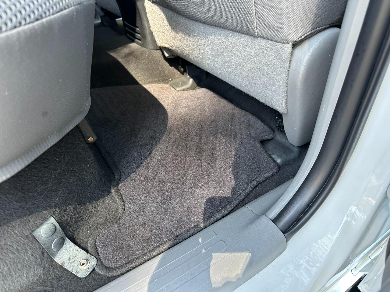 Toyota Tacoma 2WD Double Cab V6 AT PreRunner (Natl) 2012