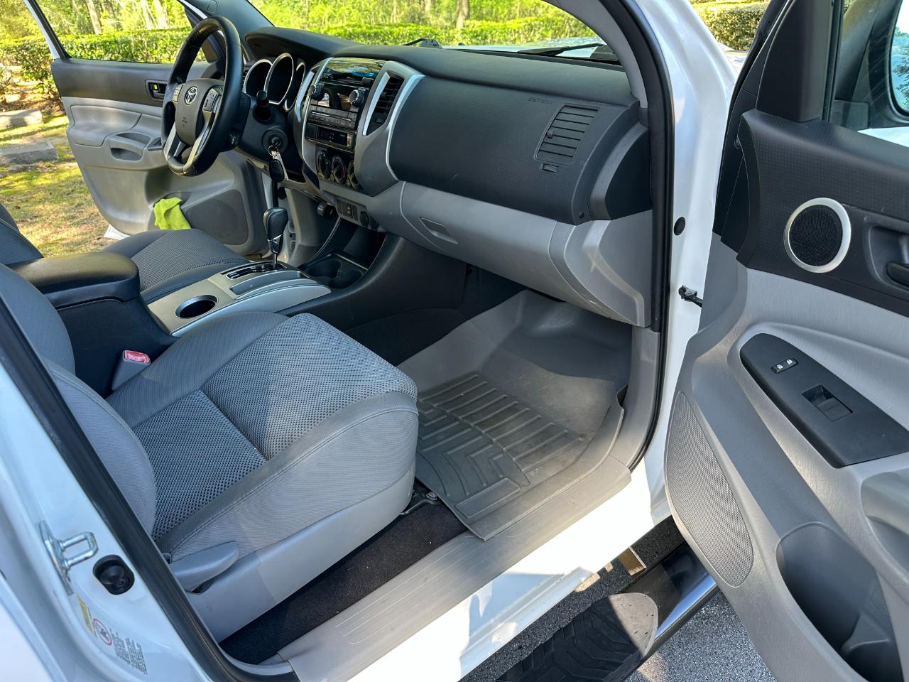 Toyota Tacoma 2WD Double Cab V6 AT PreRunner (Natl) 2012