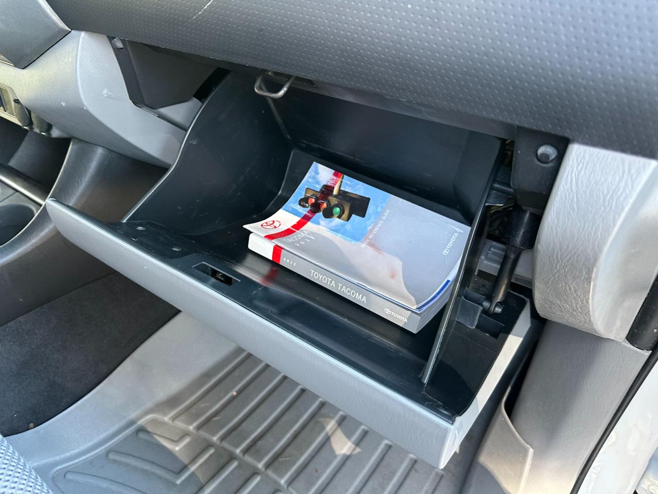 Toyota Tacoma 2WD Double Cab V6 AT PreRunner (Natl) 2012