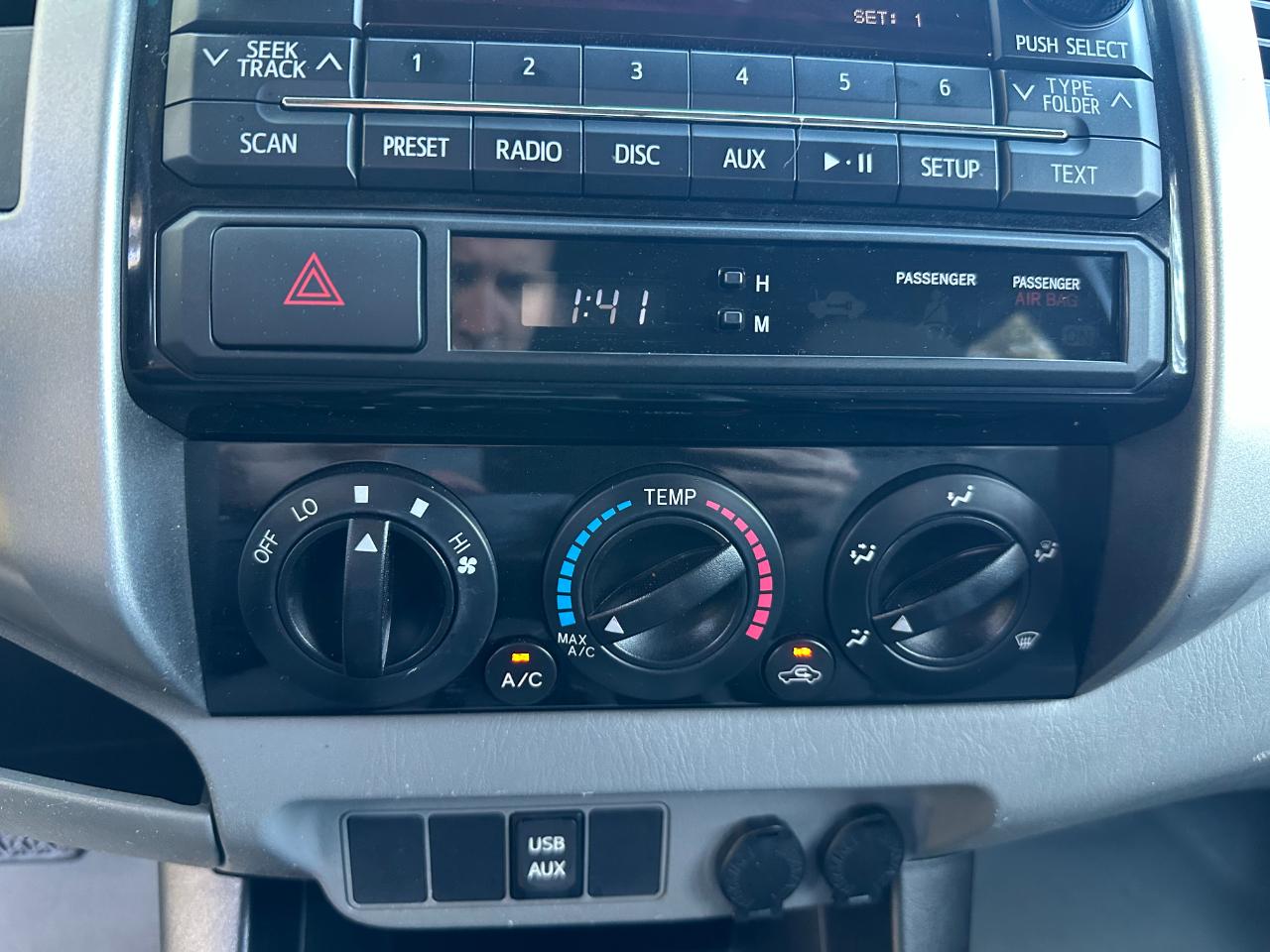 Toyota Tacoma 2WD Double Cab V6 AT PreRunner (Natl) 2012