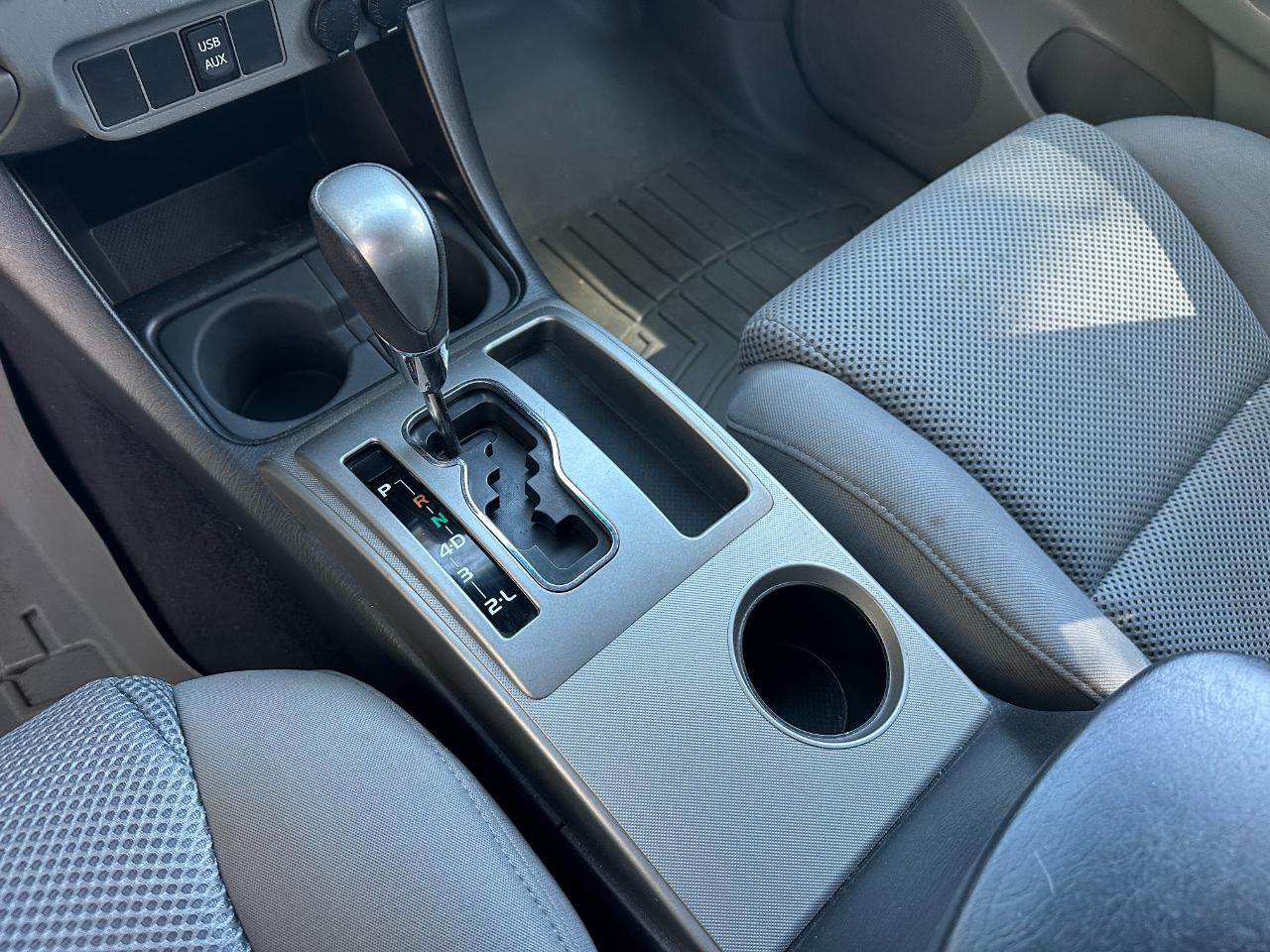 Toyota Tacoma 2WD Double Cab V6 AT PreRunner (Natl) 2012