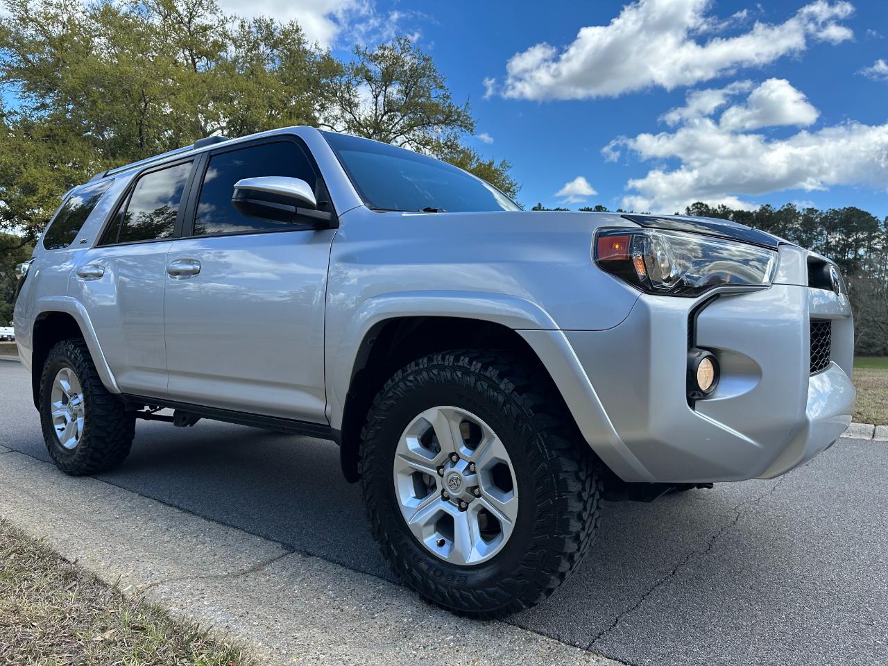 Toyota 4Runner SR5 4WD (Natl) 2019