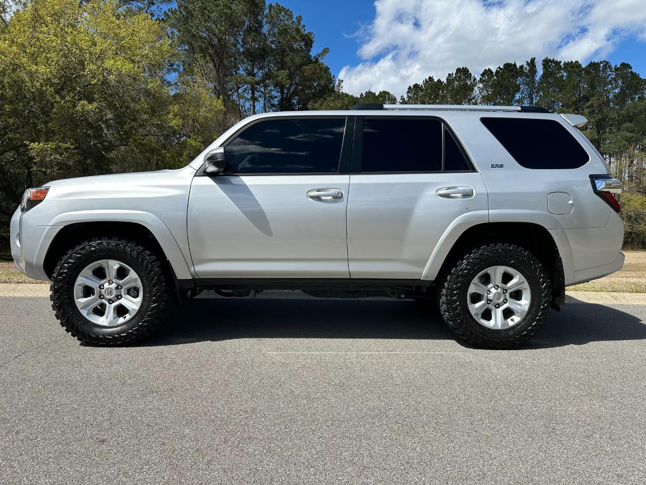 Toyota 4Runner SR5 4WD (Natl) 2019