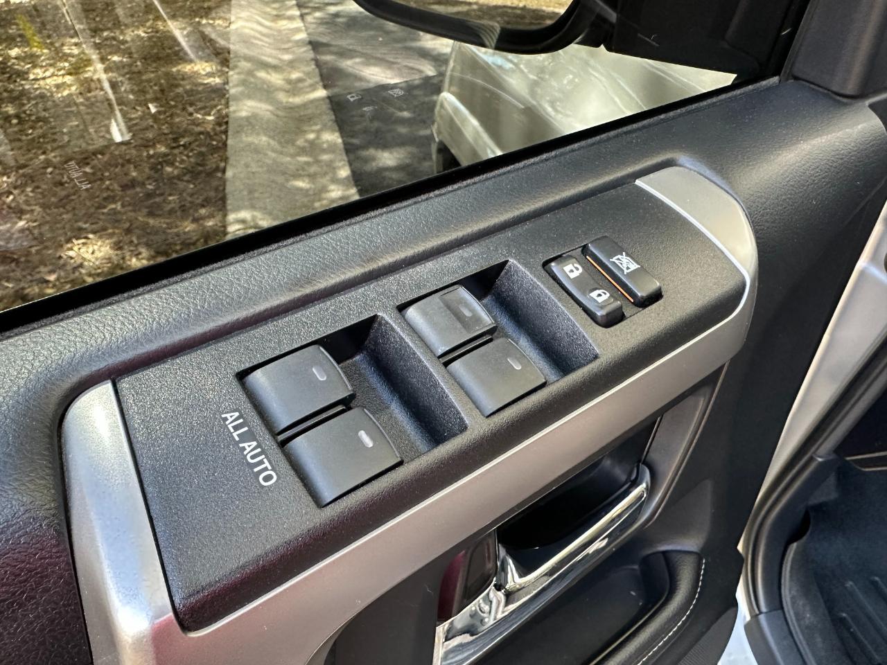 Toyota 4Runner SR5 4WD (Natl) 2019