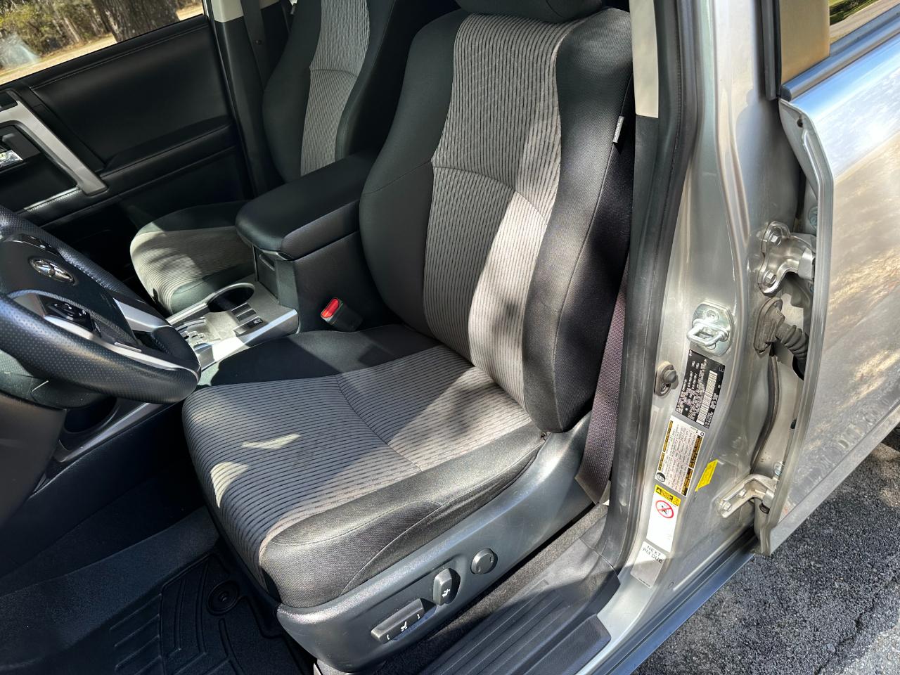 Toyota 4Runner SR5 4WD (Natl) 2019