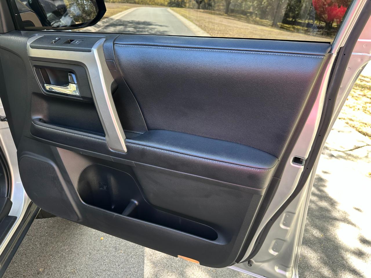 Toyota 4Runner SR5 4WD (Natl) 2019