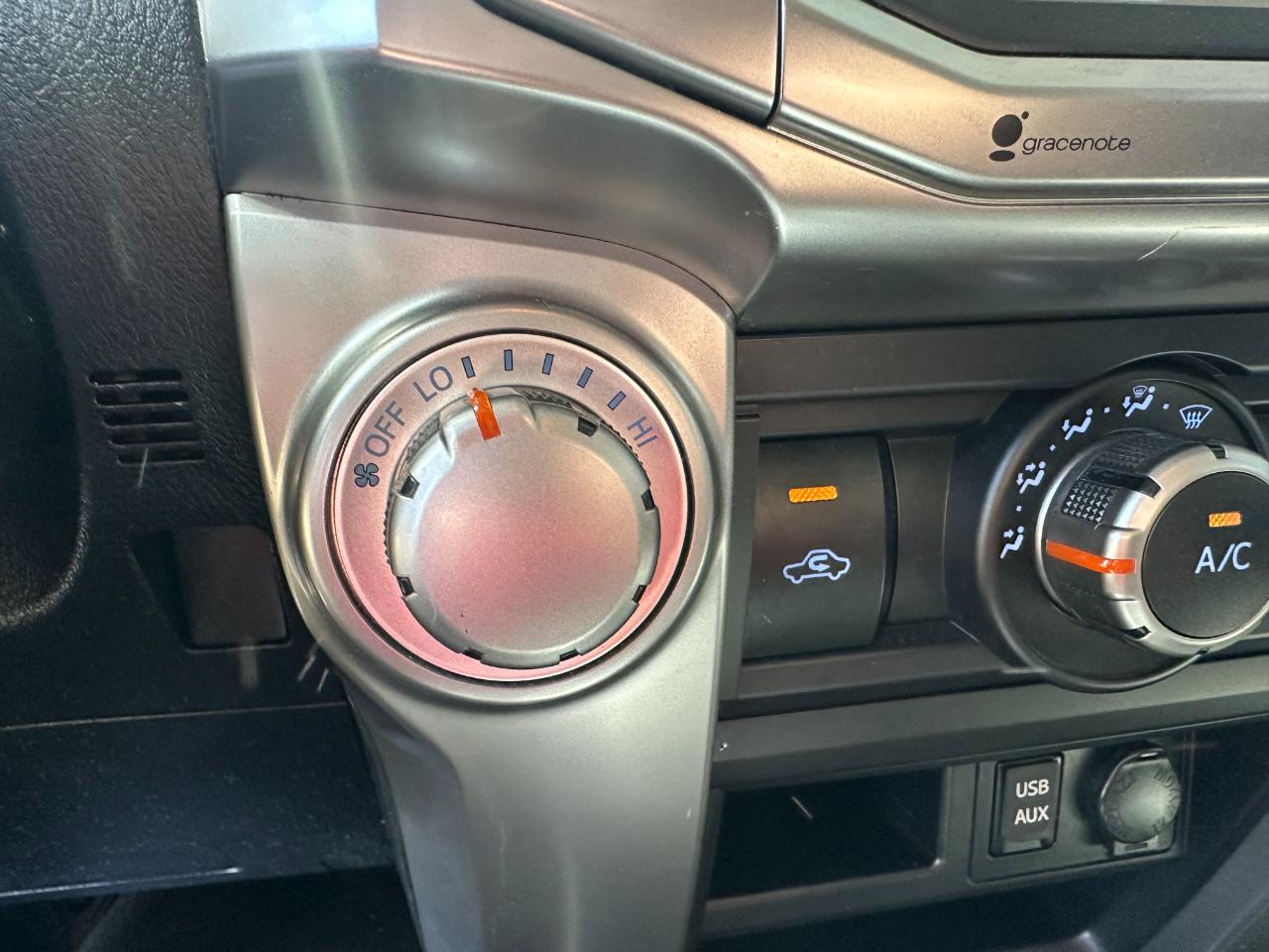 Toyota 4Runner SR5 4WD (Natl) 2019