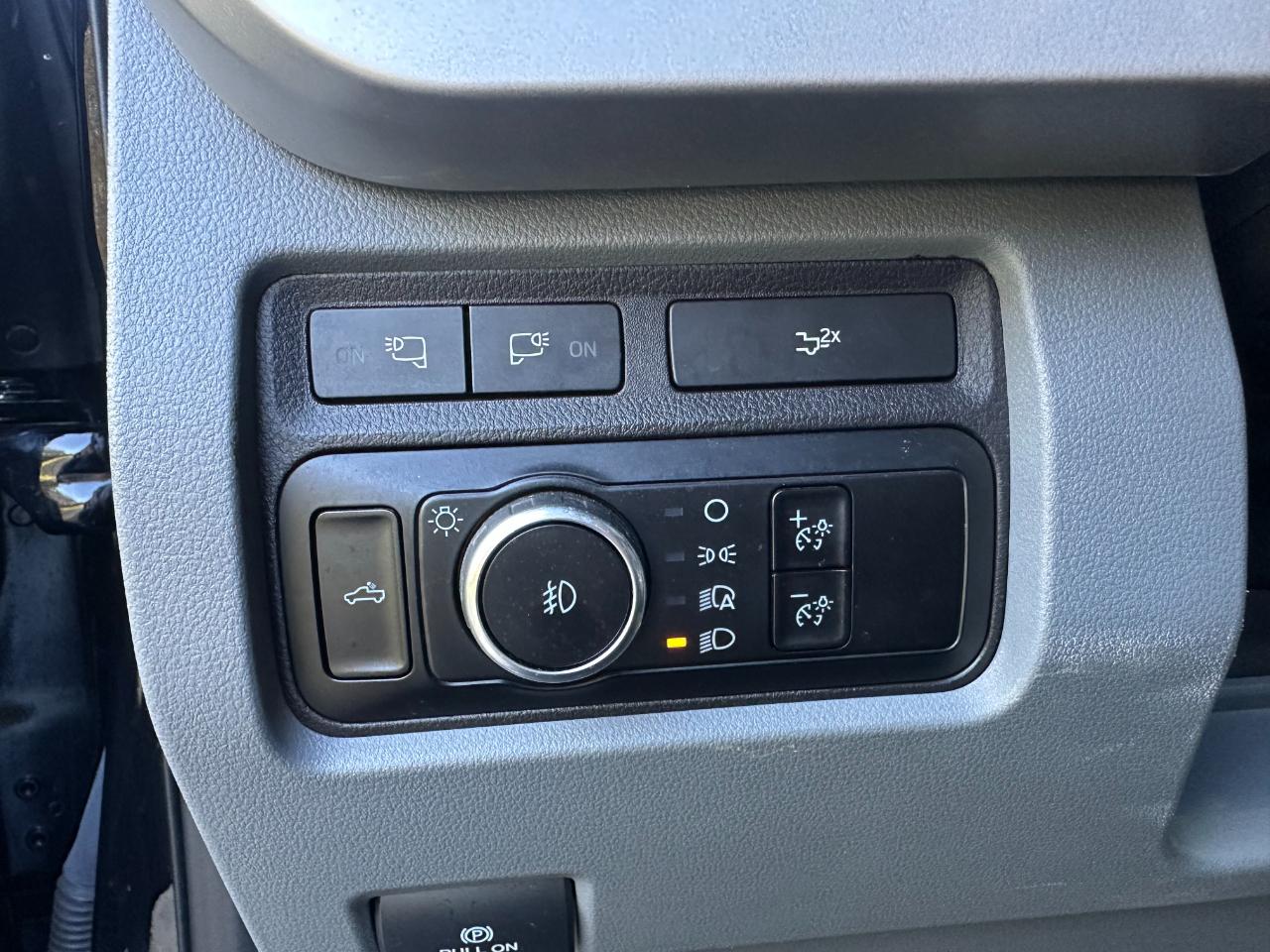 Ford Super Duty F-250 SRW XLT 4WD Crew Cab 6.75' Box 2024