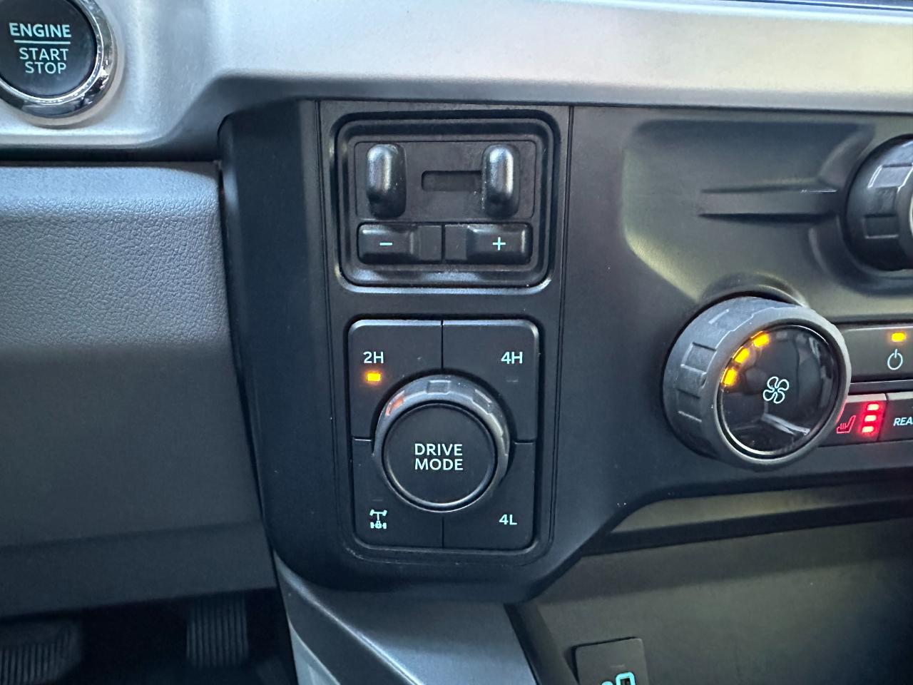 Ford Super Duty F-250 SRW XLT 4WD Crew Cab 6.75' Box 2024