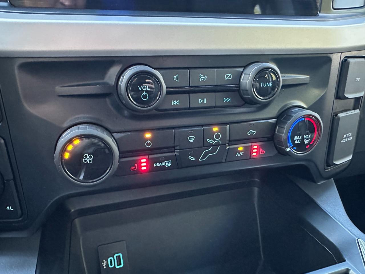 Ford Super Duty F-250 SRW XLT 4WD Crew Cab 6.75' Box 2024