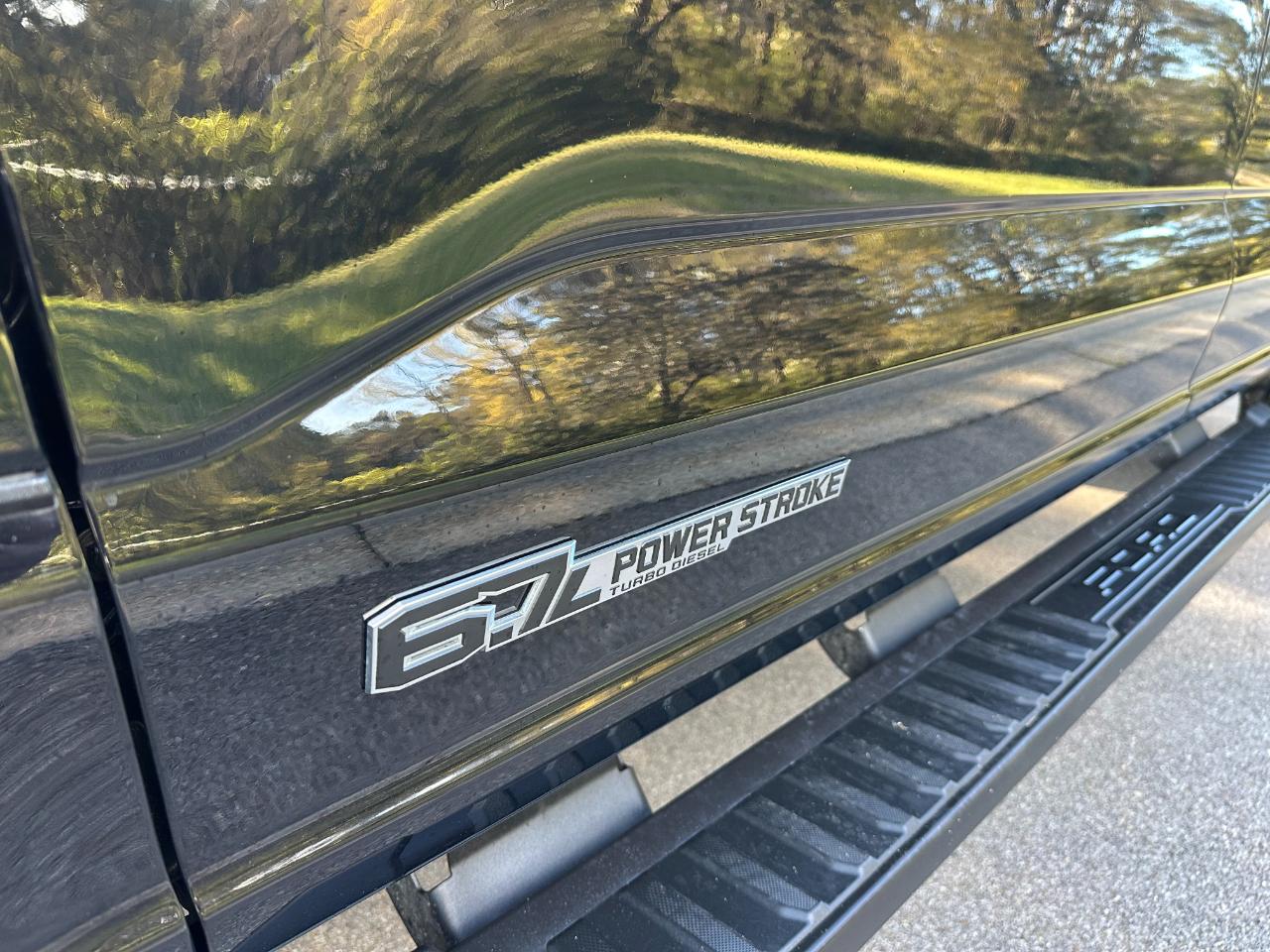 Ford Super Duty F-250 SRW XLT 4WD Crew Cab 6.75' Box 2024