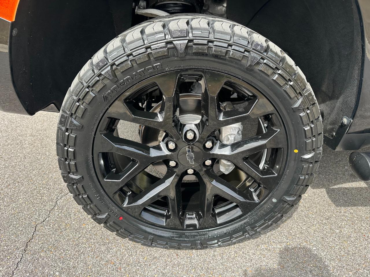 Chevrolet Tahoe 4WD 4dr Z71 2021