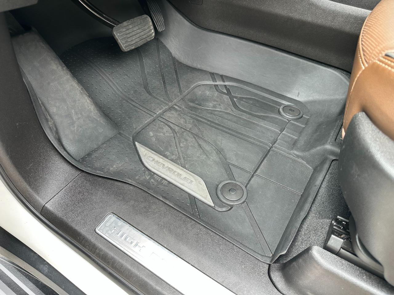 Chevrolet Suburban 2WD 4dr High Country 2021