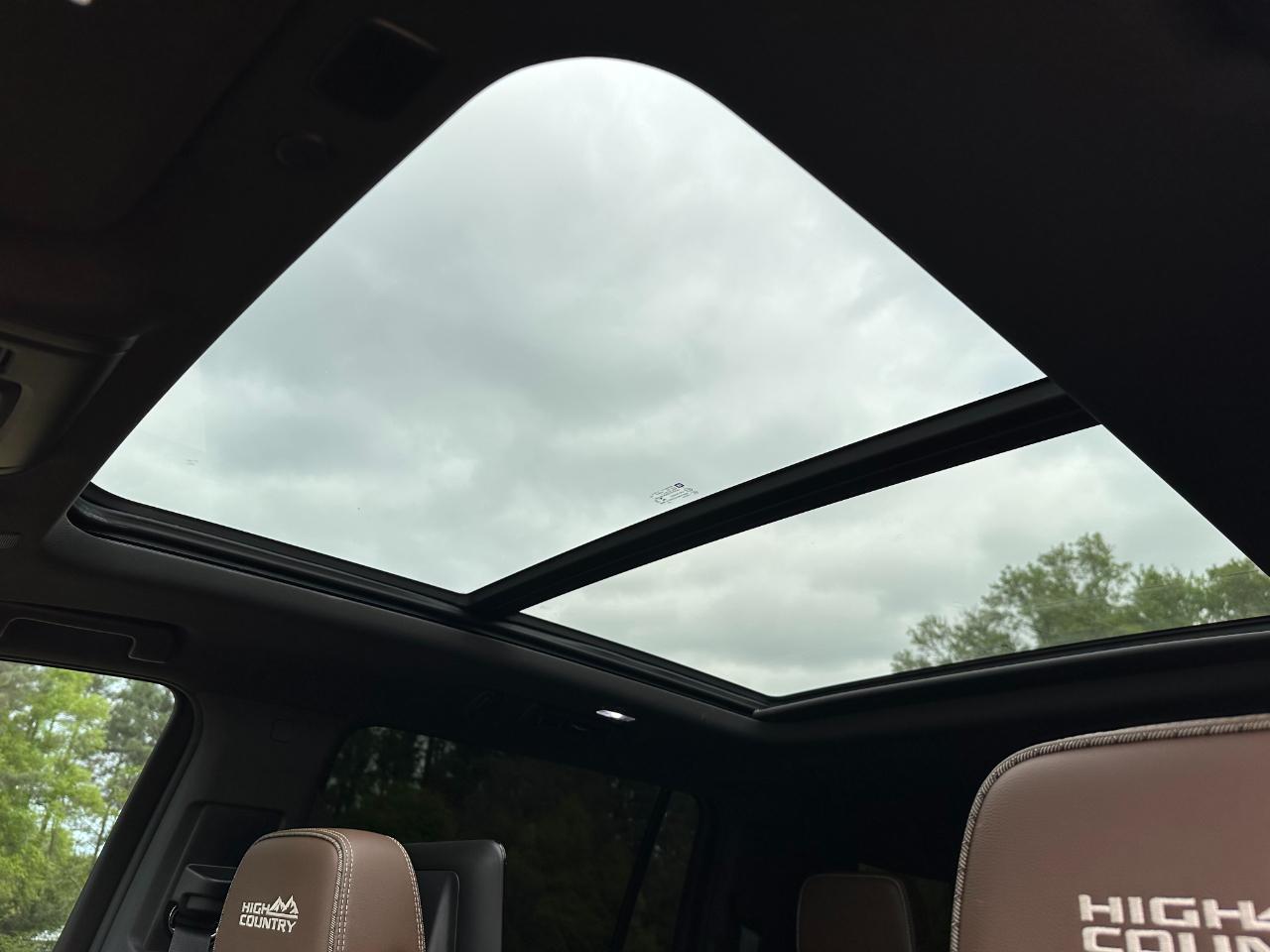 Chevrolet Suburban 2WD 4dr High Country 2021