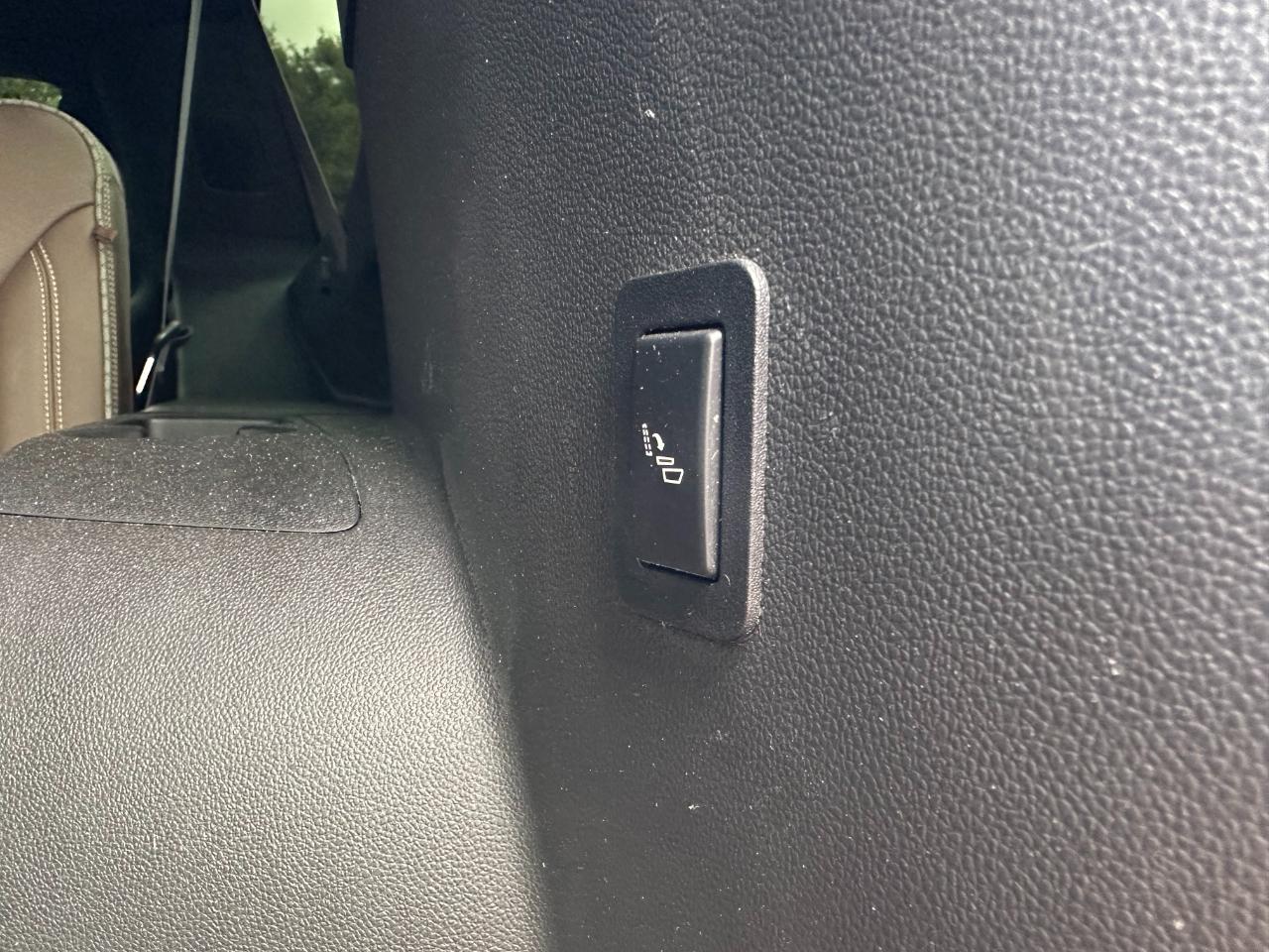 Chevrolet Suburban 2WD 4dr High Country 2021