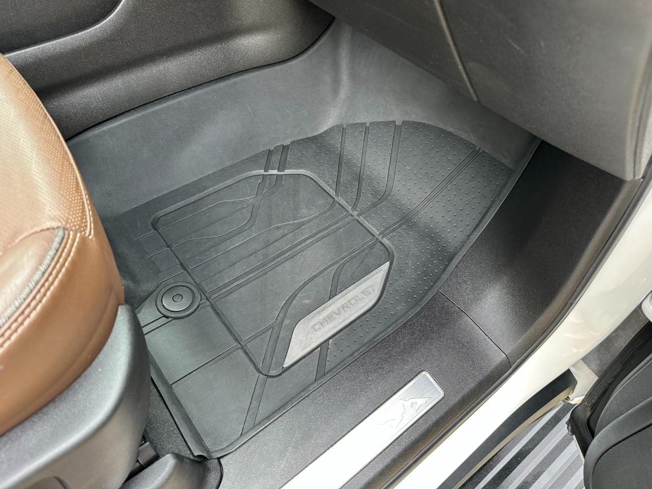 Chevrolet Suburban 2WD 4dr High Country 2021