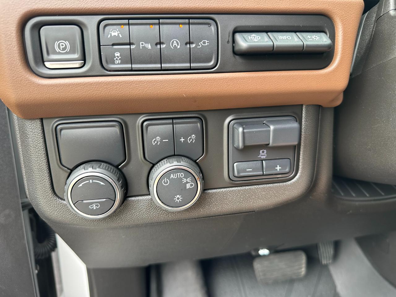 Chevrolet Suburban 2WD 4dr High Country 2021