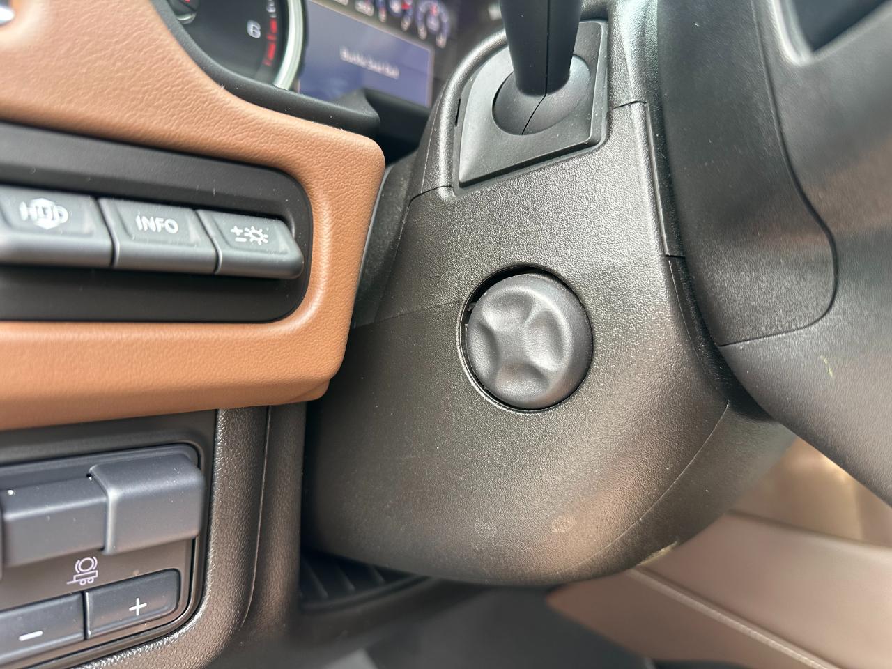 Chevrolet Suburban 2WD 4dr High Country 2021