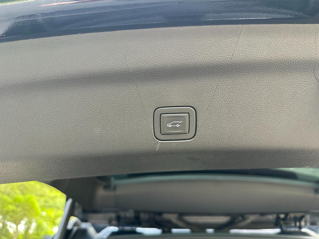 Chevrolet Tahoe 4WD 4dr Z71 2025