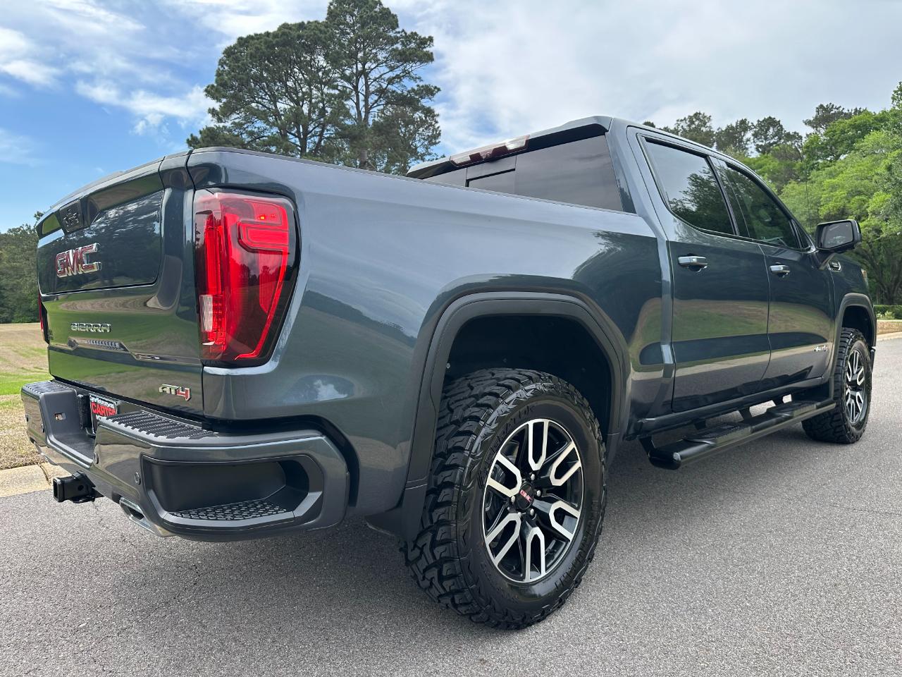 GMC Sierra 1500 4WD Crew Cab 147" AT4 2021