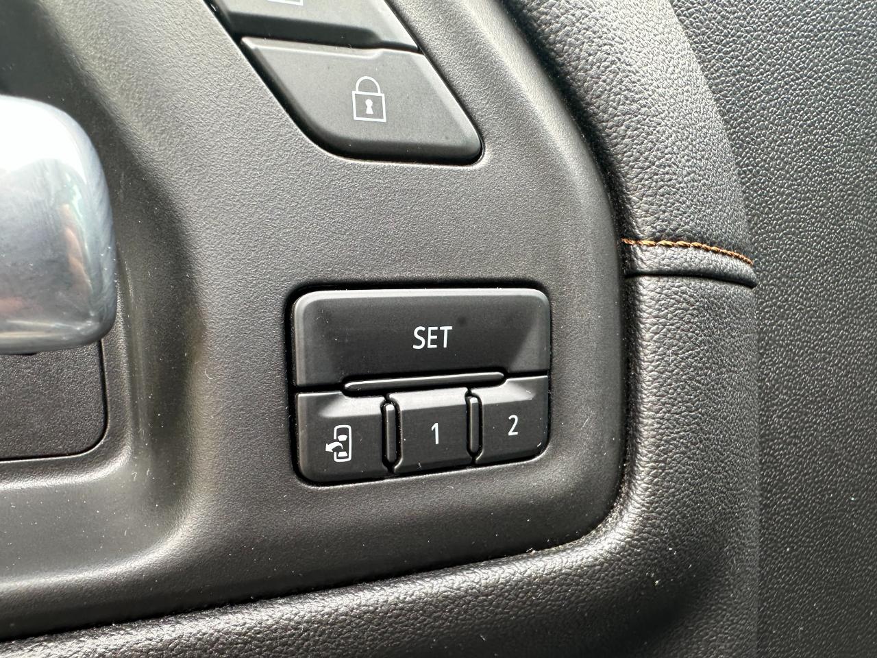 GMC Sierra 1500 4WD Crew Cab 147" AT4 2021