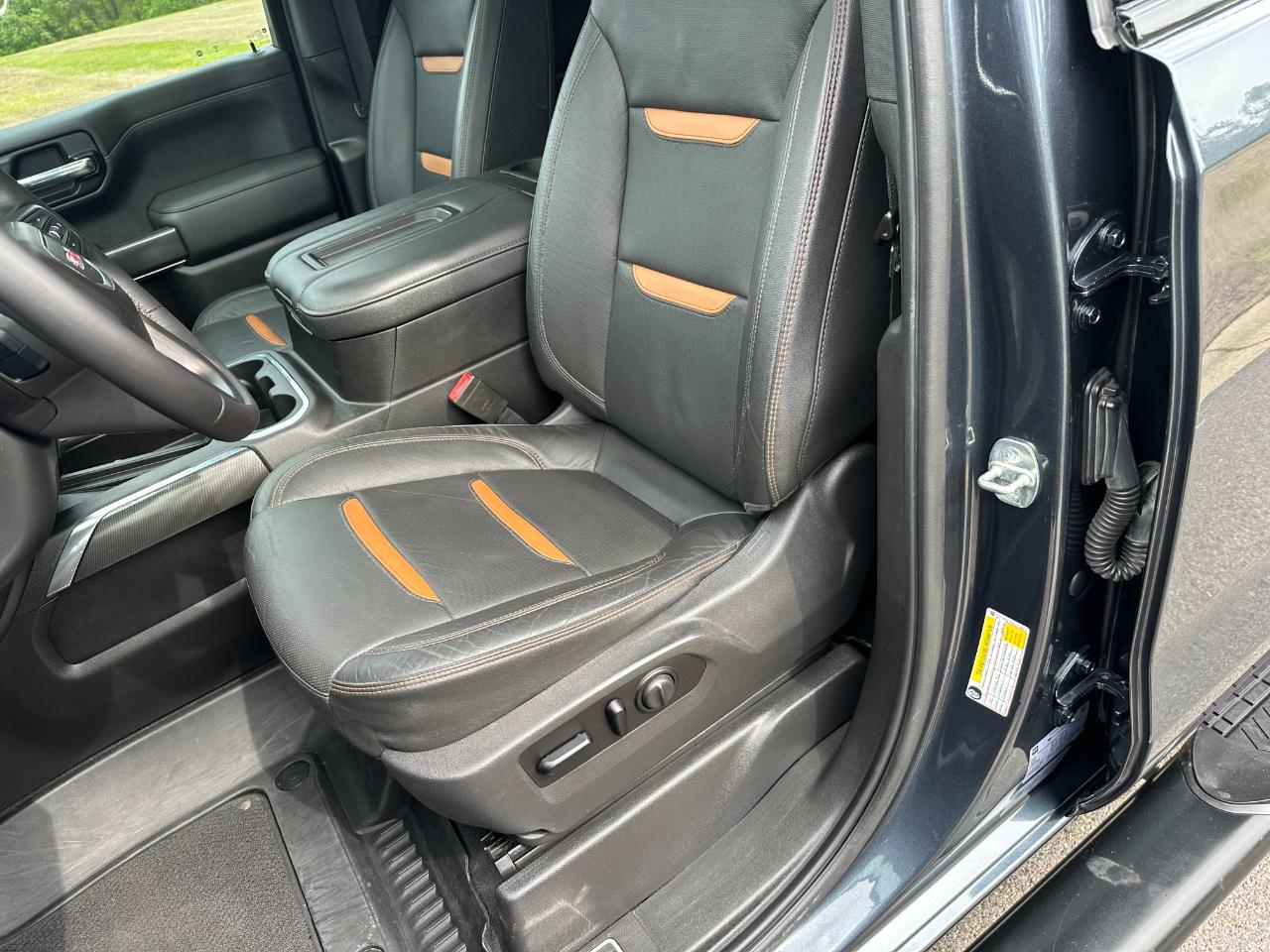 GMC Sierra 1500 4WD Crew Cab 147" AT4 2021