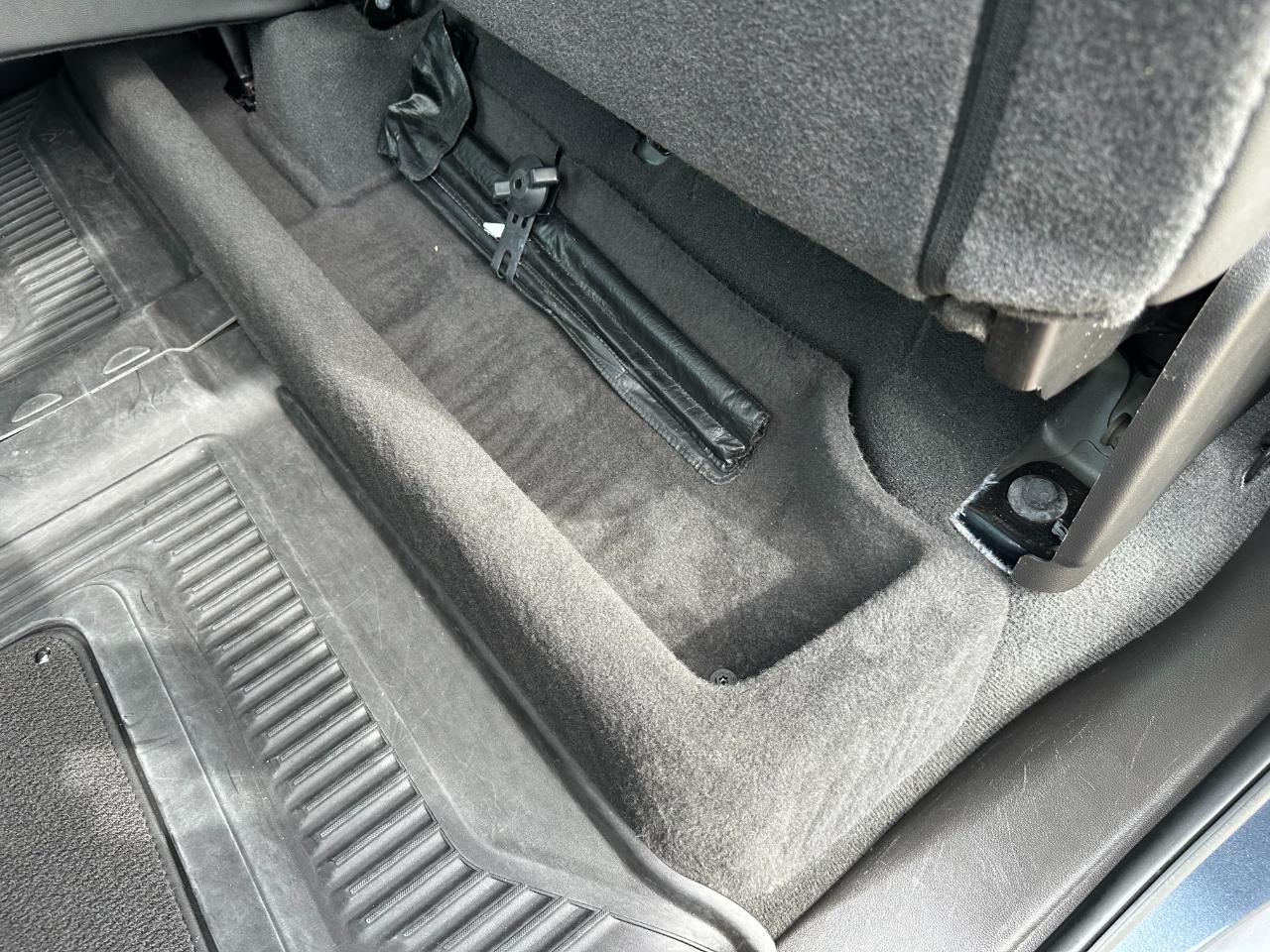 GMC Sierra 1500 4WD Crew Cab 147" AT4 2021