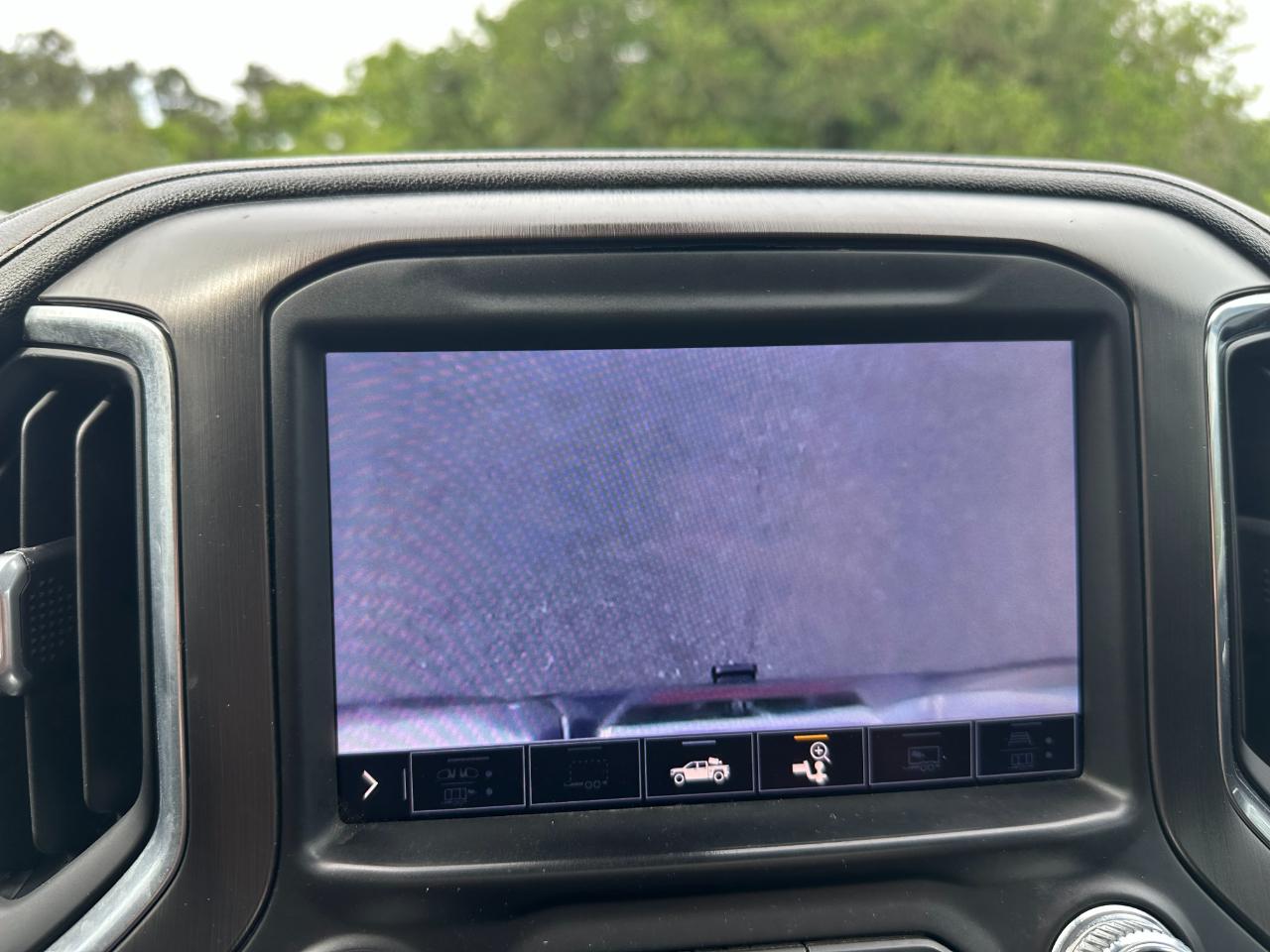 GMC Sierra 1500 4WD Crew Cab 147" AT4 2021