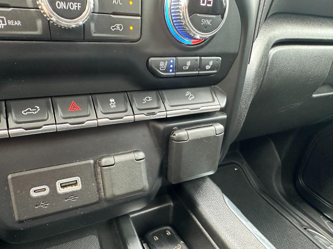 GMC Sierra 1500 4WD Crew Cab 147" AT4 2021