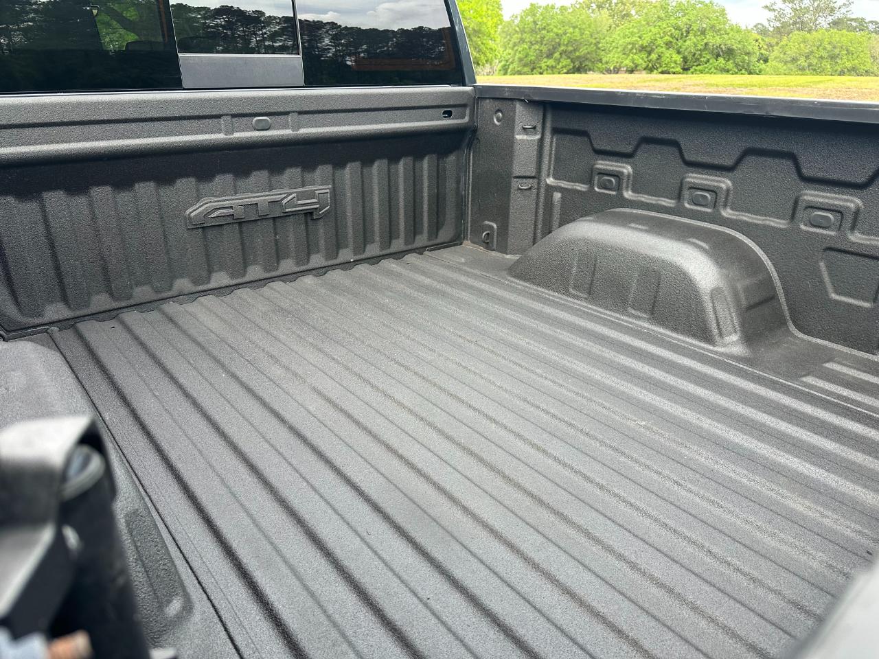 GMC Sierra 1500 4WD Crew Cab 147" AT4 2021