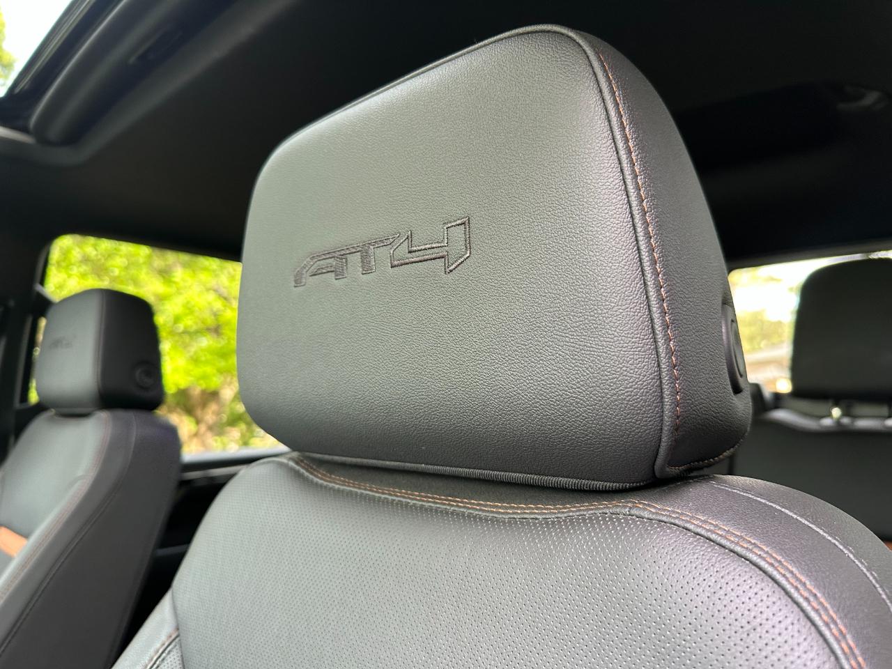 GMC Sierra 2500HD 4WD Crew Cab 159" AT4 2024