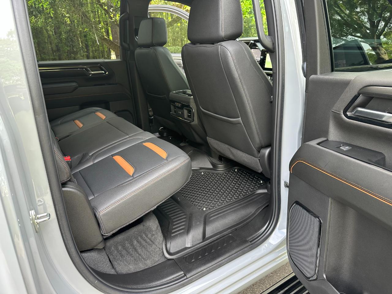 GMC Sierra 2500HD 4WD Crew Cab 159" AT4 2024