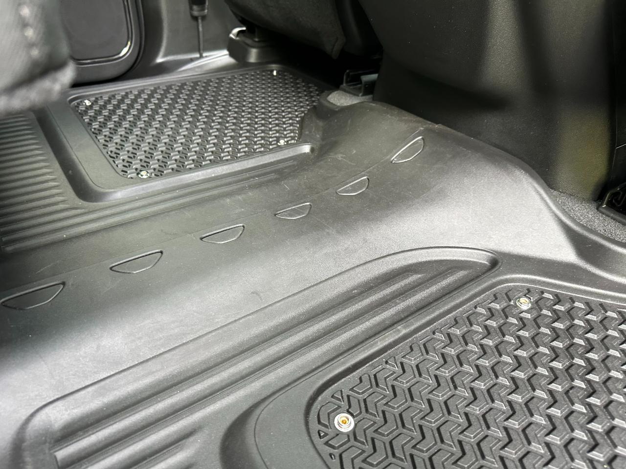 GMC Sierra 2500HD 4WD Crew Cab 159" AT4 2024