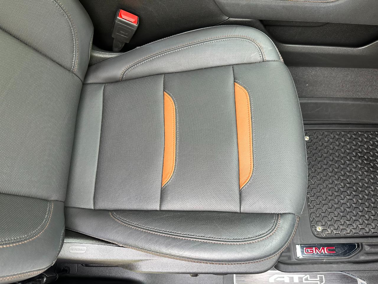 GMC Sierra 2500HD 4WD Crew Cab 159" AT4 2024