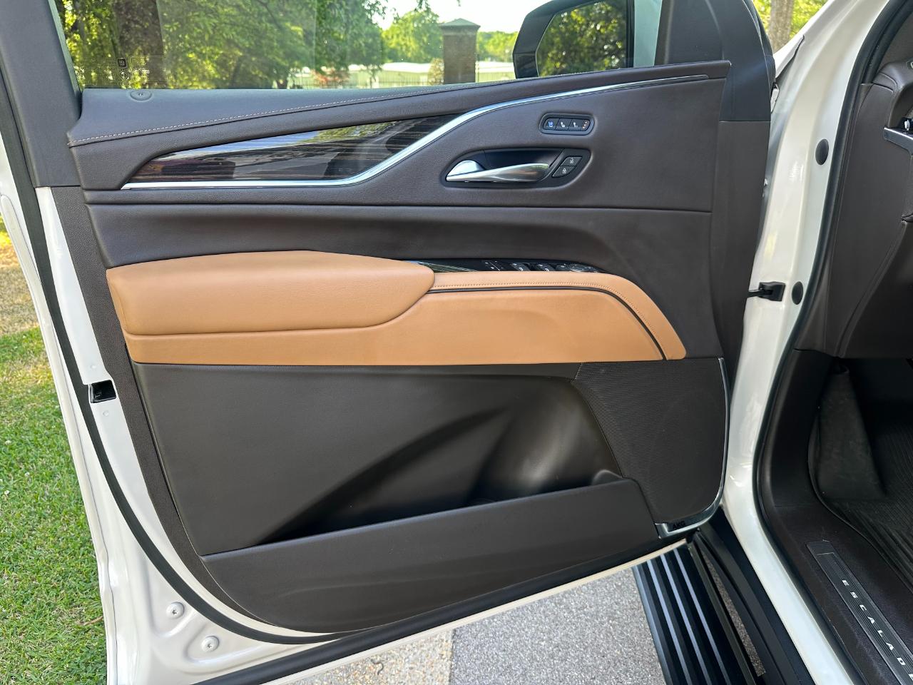 Cadillac Escalade ESV 2WD 4dr Sport 2021