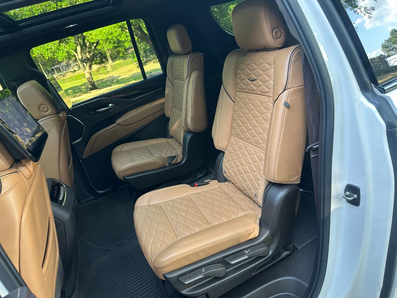 Cadillac Escalade ESV 2WD 4dr Sport 2021