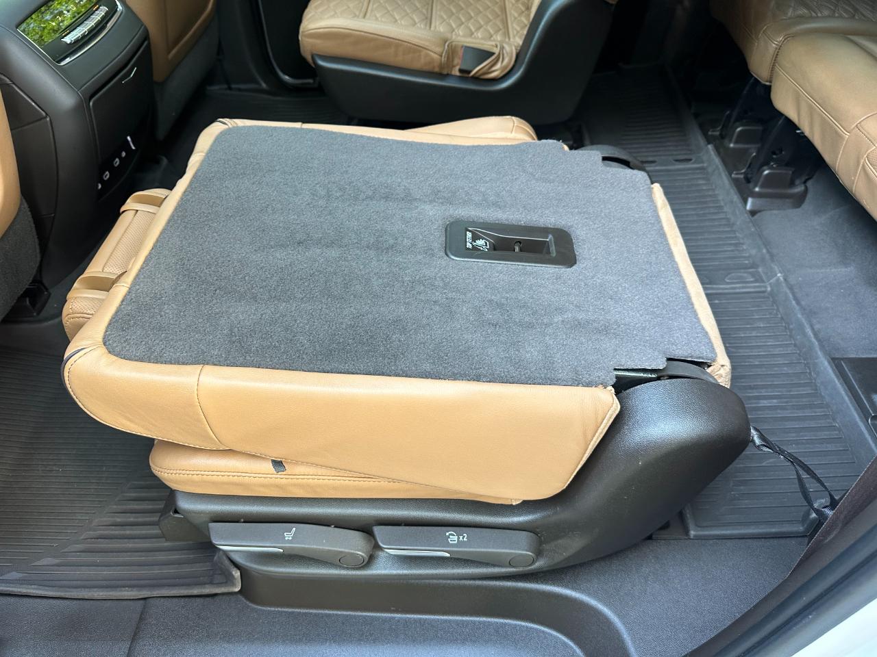 Cadillac Escalade ESV 2WD 4dr Sport 2021